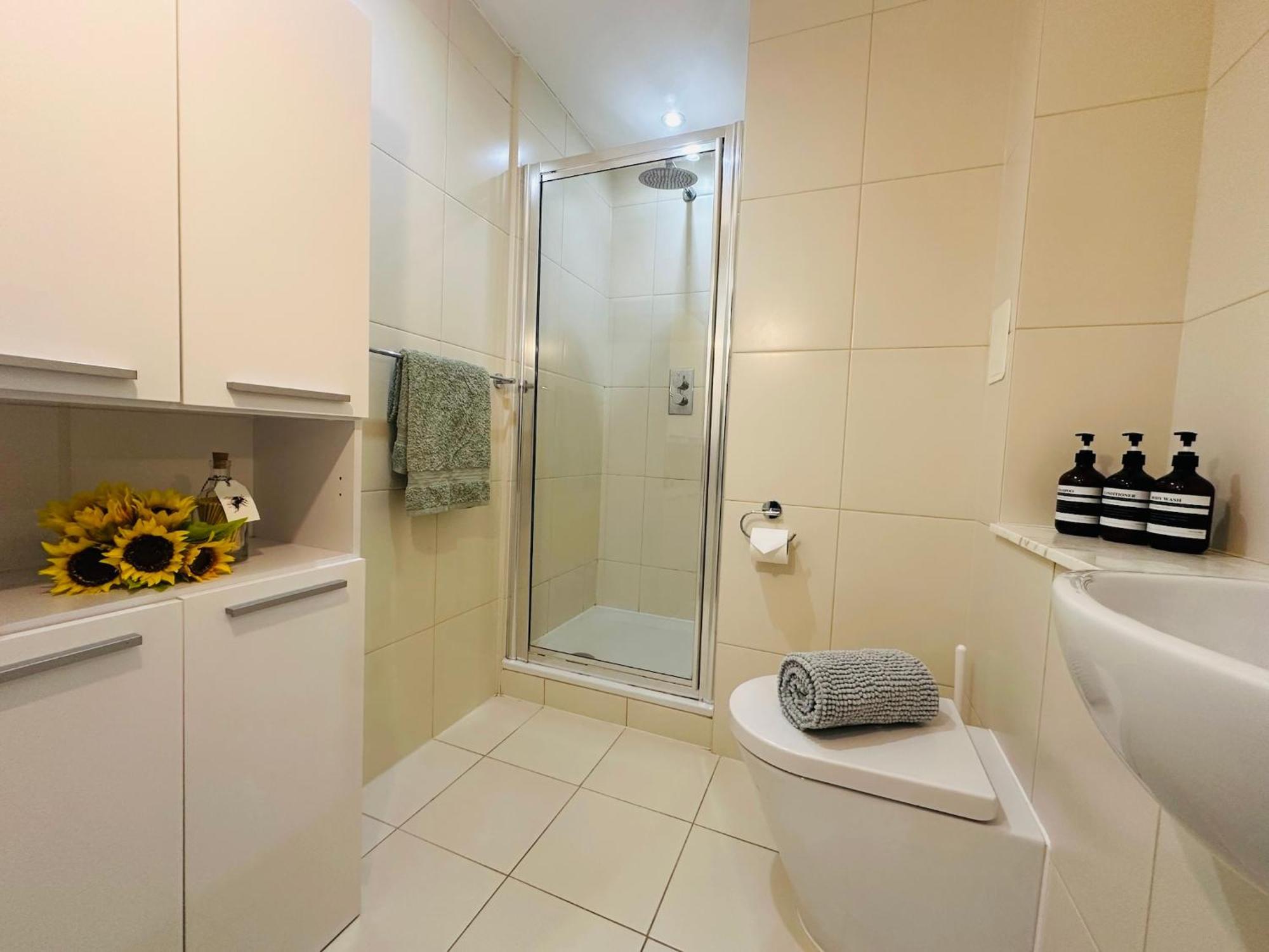 Stylish, Modern Apartment In Central London Exteriör bild