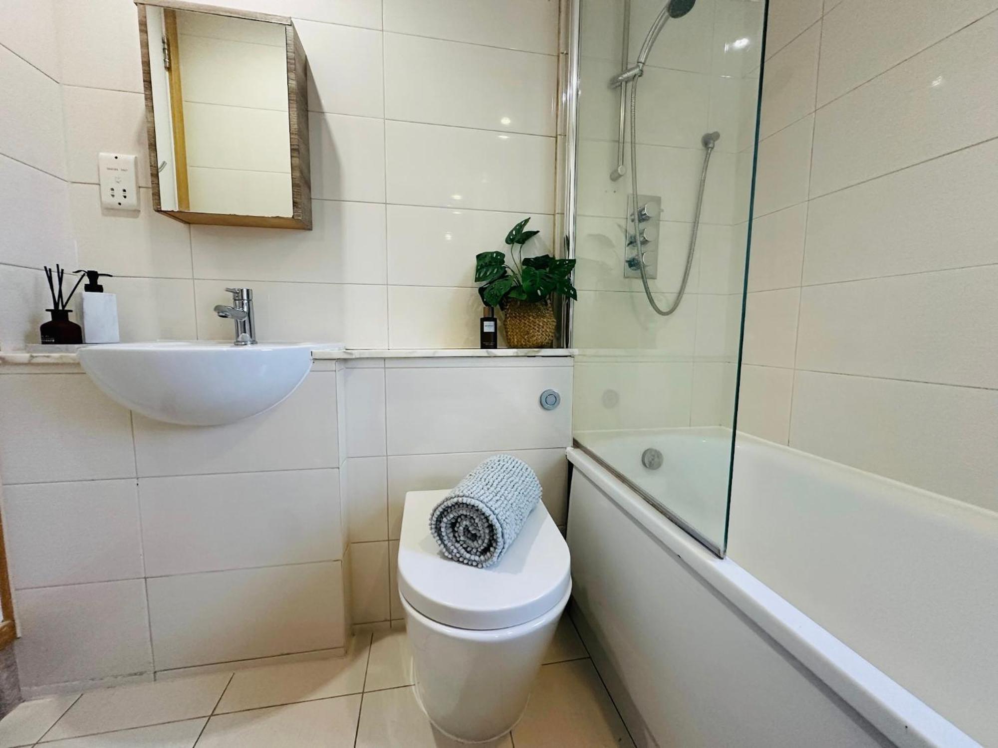 Stylish, Modern Apartment In Central London Exteriör bild